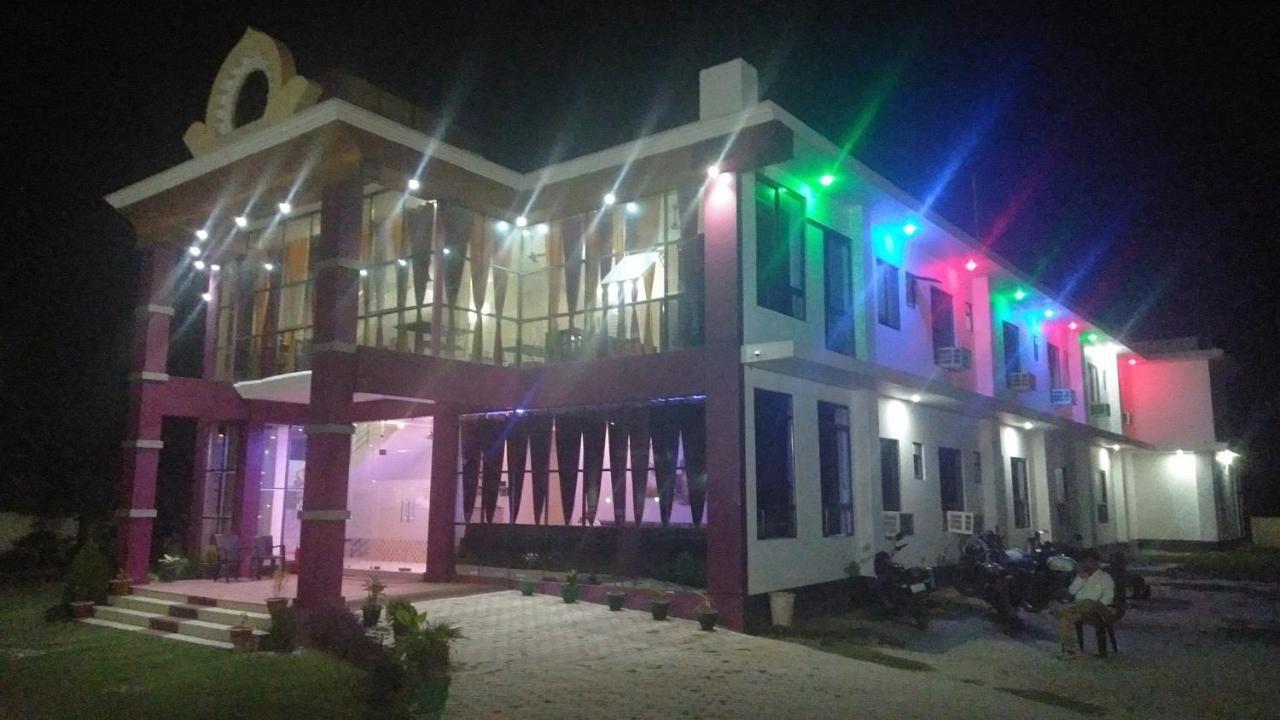 Hotel The Ideal Kushinagar Zewnętrze zdjęcie