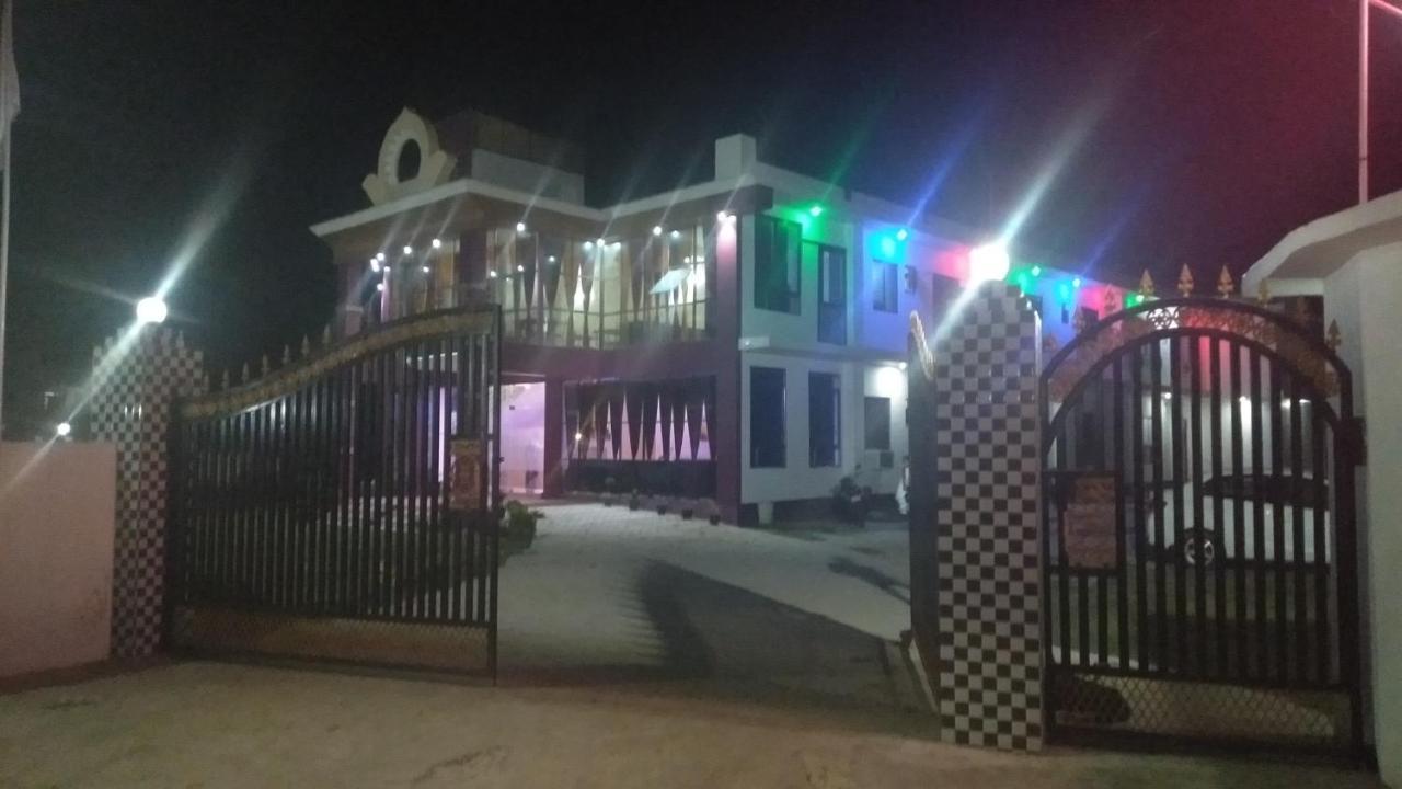 Hotel The Ideal Kushinagar Zewnętrze zdjęcie