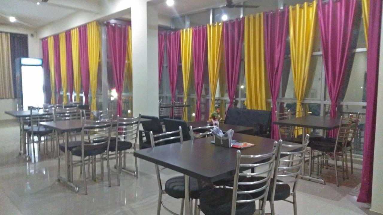 Hotel The Ideal Kushinagar Zewnętrze zdjęcie