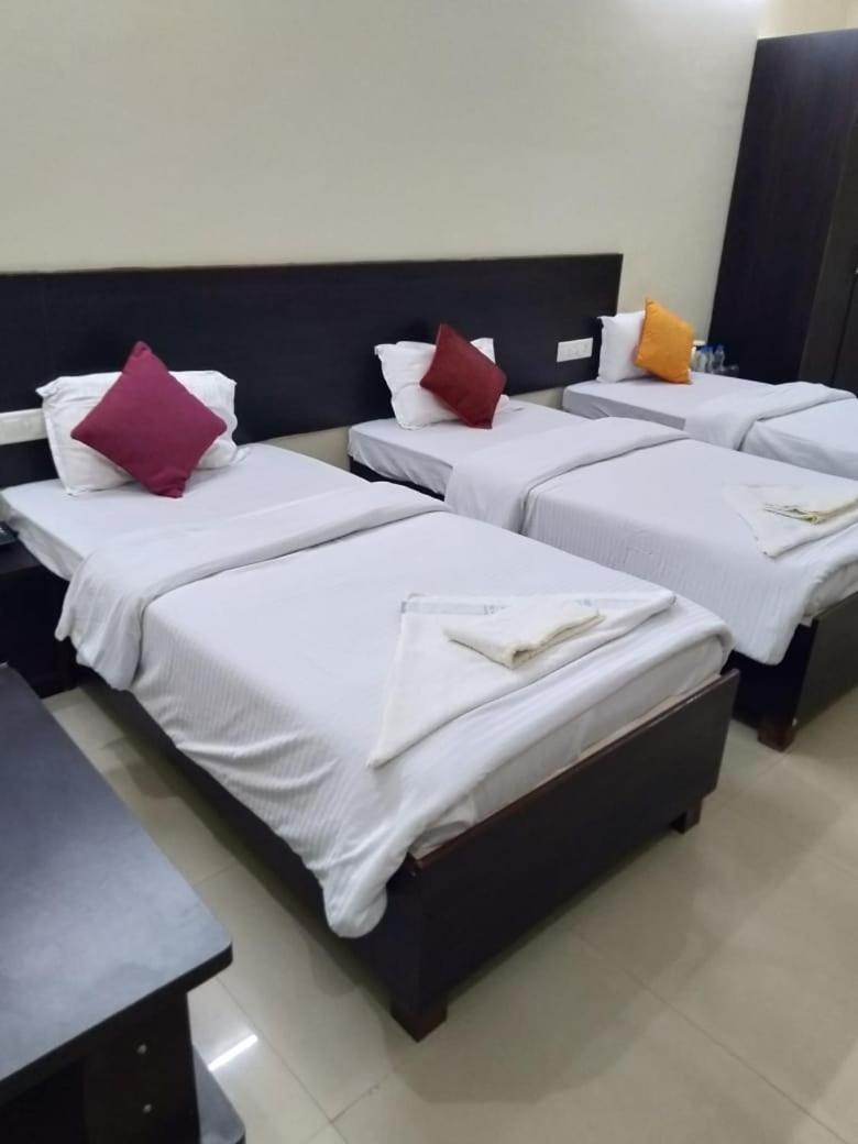 Hotel The Ideal Kushinagar Zewnętrze zdjęcie
