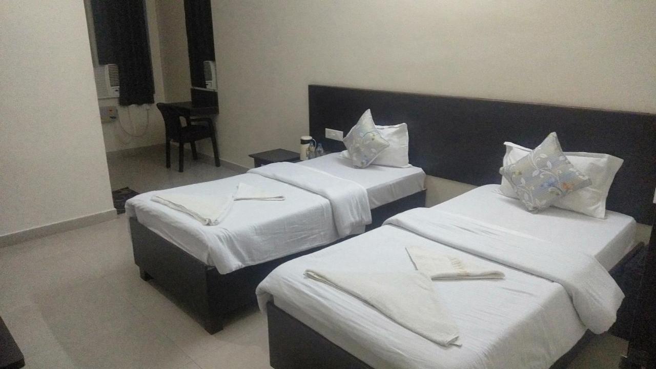 Hotel The Ideal Kushinagar Zewnętrze zdjęcie