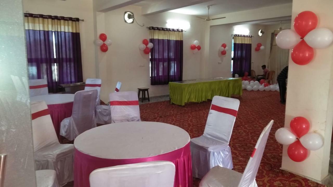 Hotel The Ideal Kushinagar Zewnętrze zdjęcie
