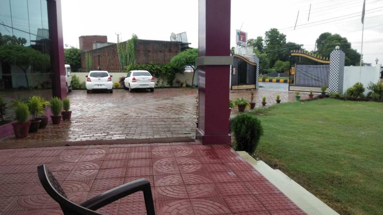 Hotel The Ideal Kushinagar Zewnętrze zdjęcie