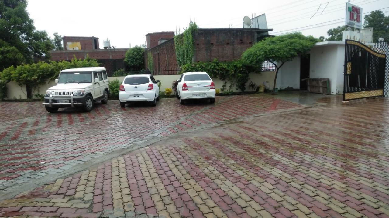 Hotel The Ideal Kushinagar Zewnętrze zdjęcie