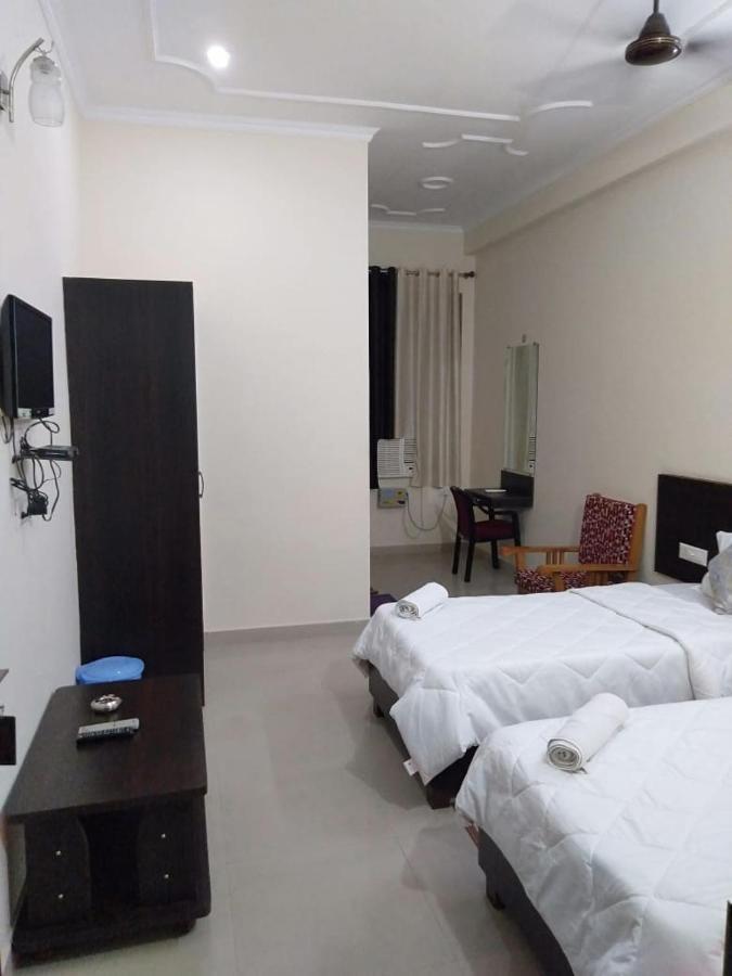 Hotel The Ideal Kushinagar Zewnętrze zdjęcie
