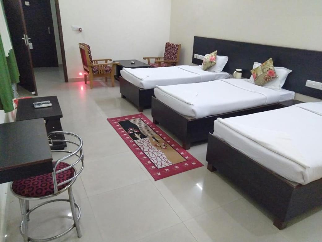 Hotel The Ideal Kushinagar Zewnętrze zdjęcie