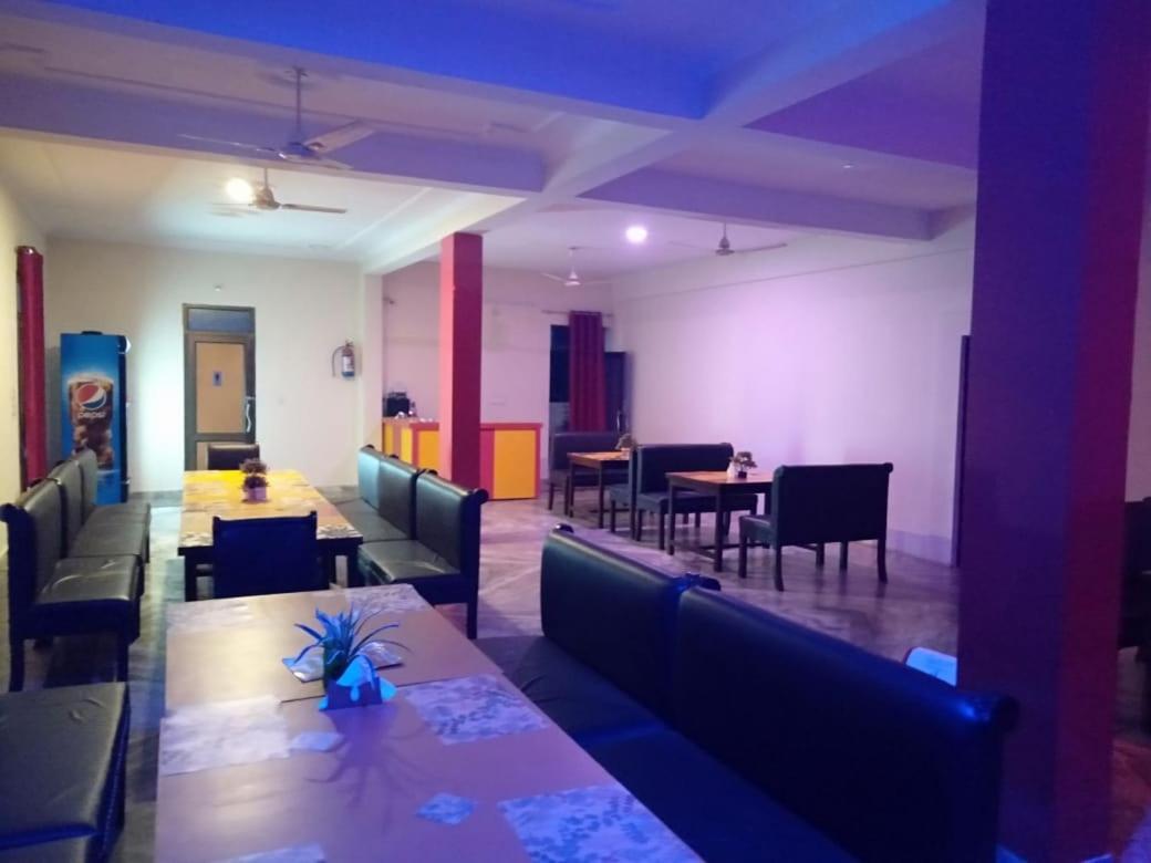 Hotel The Ideal Kushinagar Zewnętrze zdjęcie