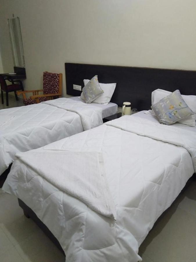 Hotel The Ideal Kushinagar Zewnętrze zdjęcie