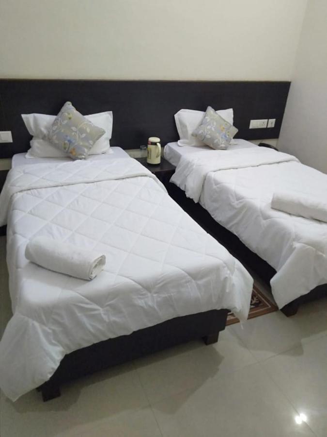 Hotel The Ideal Kushinagar Zewnętrze zdjęcie